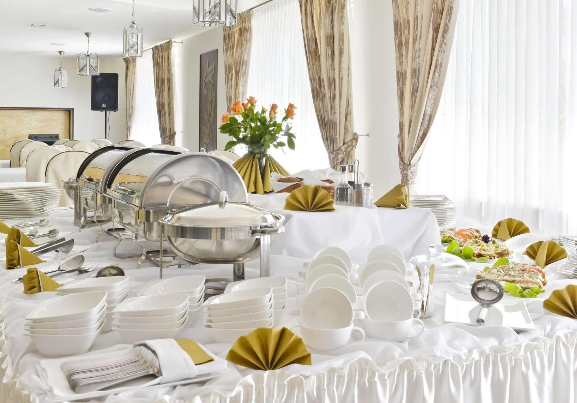 Hotel Dukat Biala Podlaska Luaran gambar