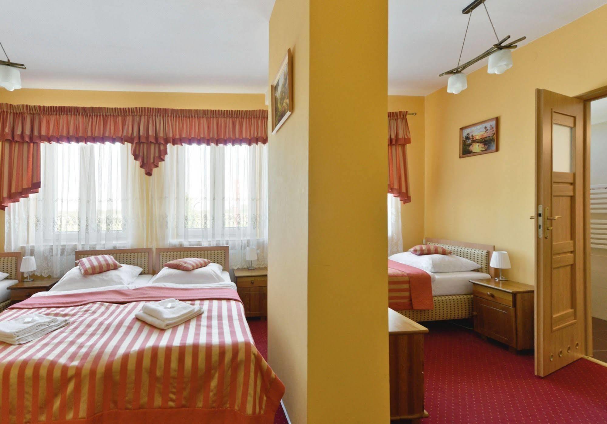 Hotel Dukat Biala Podlaska Luaran gambar