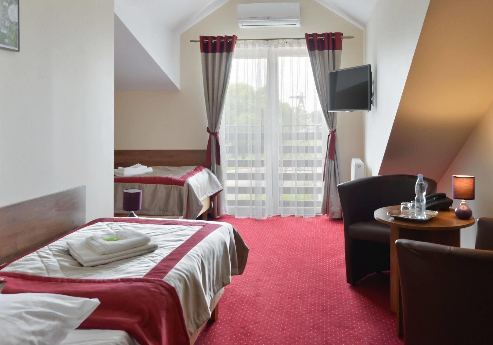 Hotel Dukat Biala Podlaska Luaran gambar